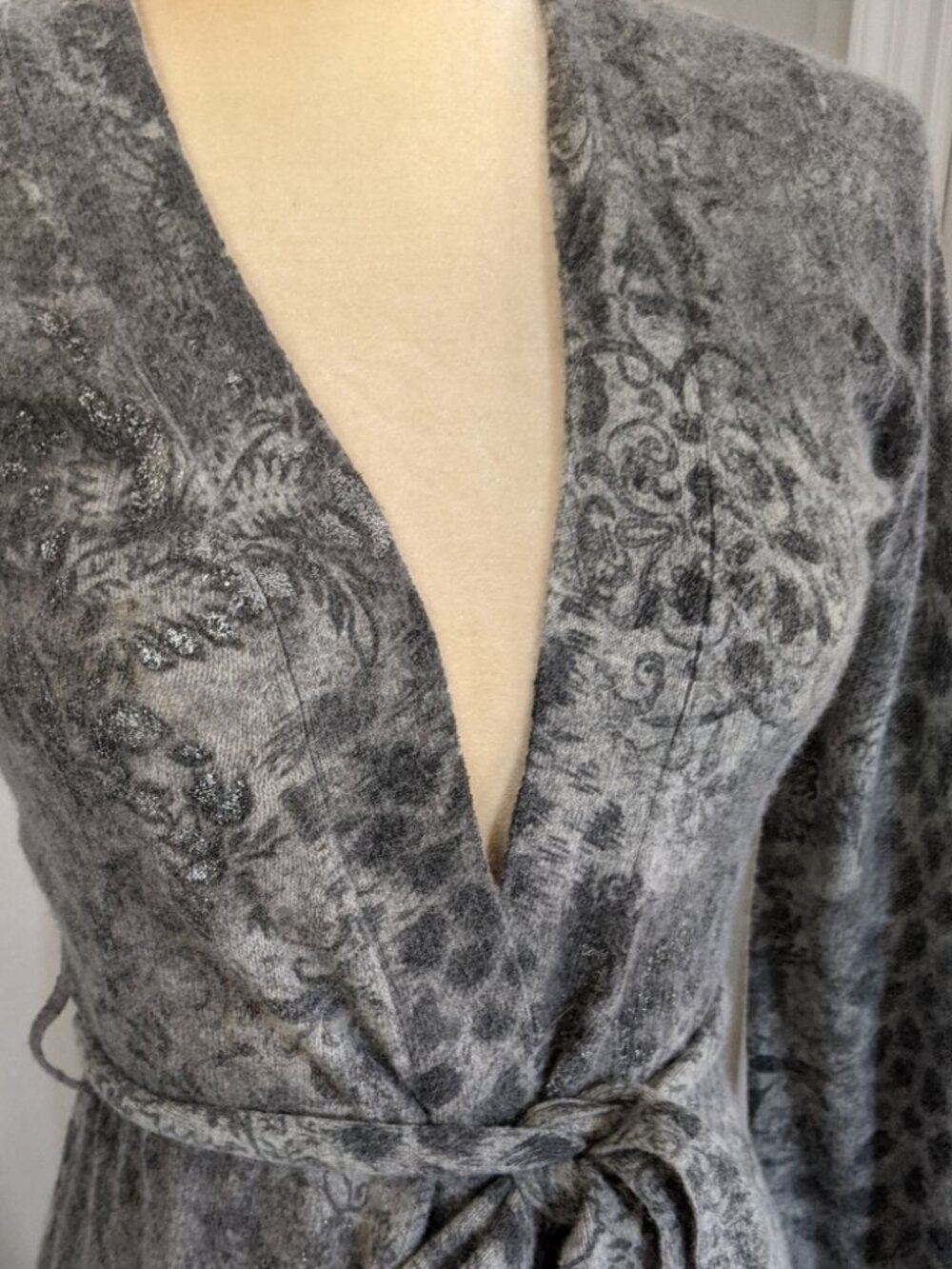 Vertigo Wool Cardigan - Picture 2 of 4